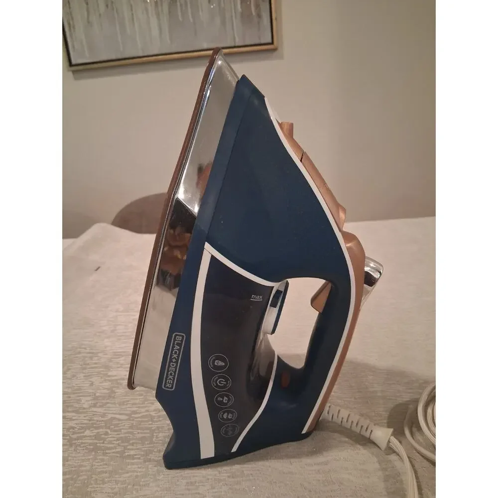 BLACK+DECKER D3300 Elite Pro Series STEAM IRON LAUNDRY EXCELLENT USED CONDITION